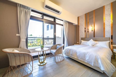 Deluxe Quadruple Room, Balcony | Minibar, individually decorated, soundproofing, free WiFi