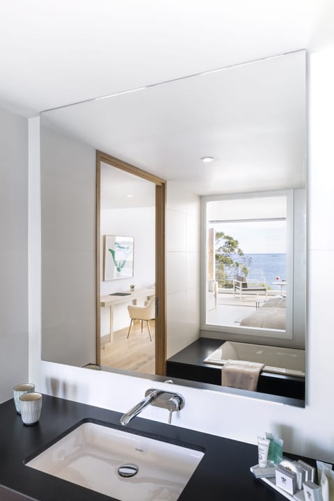 Free toiletries, hair dryer, bathrobes, slippers