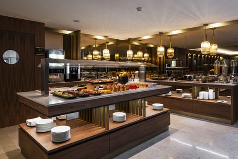 Daily continental breakfast for a fee
