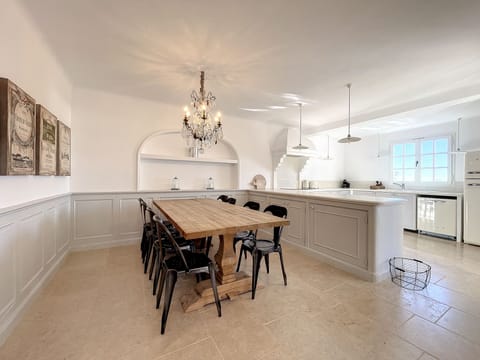 b2510865-a193-43fe-91d1-05479dff6903