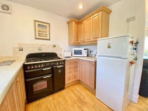 Oven and fridge at Pen Wethers, Rock, Cornwall, PL27 6LD