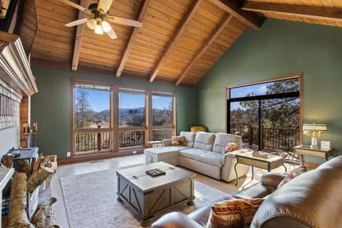 Large Living Room with incredible views overlooking Julian.