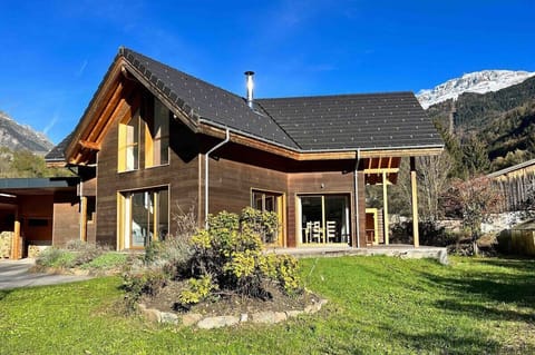 This fabulous house is ideal for families and groups of cyclists