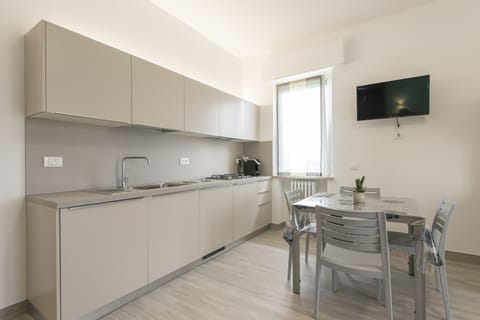 Family Studio | Private kitchen | Espresso maker, coffee/tea maker, electric kettle