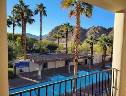 Wonderful mountain view from you Veranda