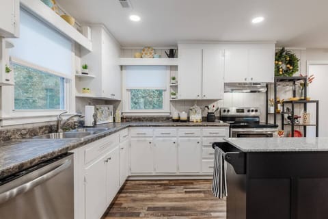 Modern cooking appliances and spacious countertops, the kitchen has it all!