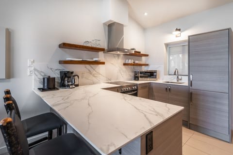 Standard Suite, Ocean View | Private kitchen | Coffee/tea maker, electric kettle