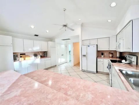 Spacious white kitchen (newly remodeled)