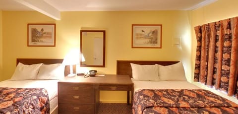 Deluxe Apartment, Non Smoking | Premium bedding, Tempur-Pedic beds, desk, blackout drapes