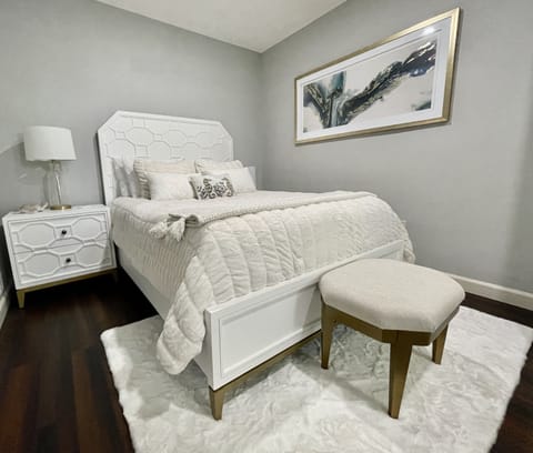 Luxurious queen sized bed