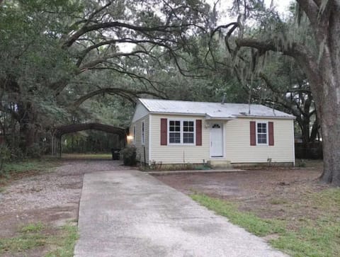 Generous parking, room for truck and trailer etc.