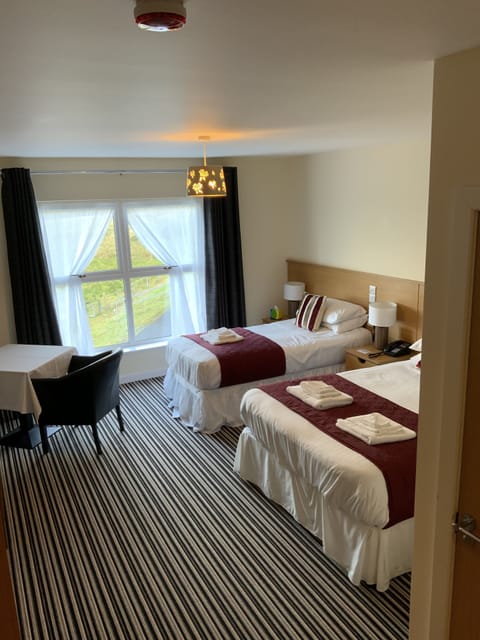 Triple Room | Iron/ironing board, travel crib, free WiFi