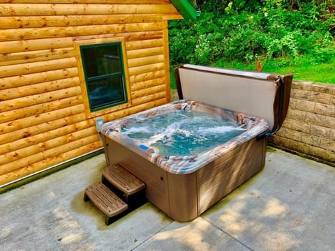 Outdoor Hot tub