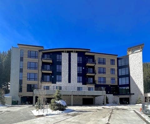 Building Frontage