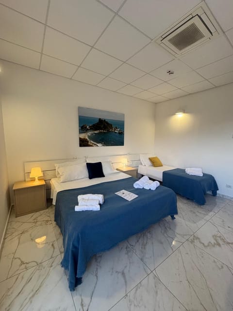 In-room safe, desk, laptop workspace, free WiFi