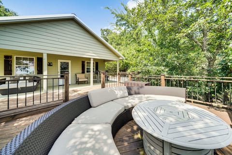 Tuskahoma Vacation Rental | 2BR | 1BA | Step-Free Access | 650 Sq Ft