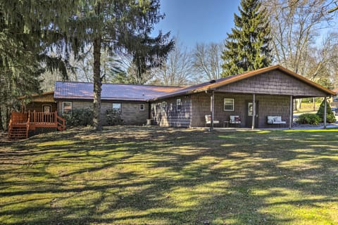 Beaver Falls Vacation Rental | 8BR | 3BA + 3 Half BA | Step-Free Access