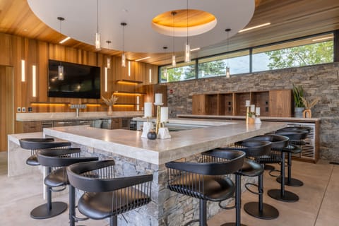 Breakfast served, pool views