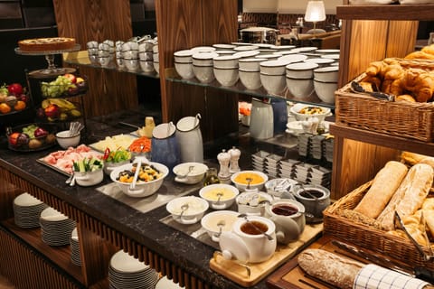 Daily buffet breakfast for a fee