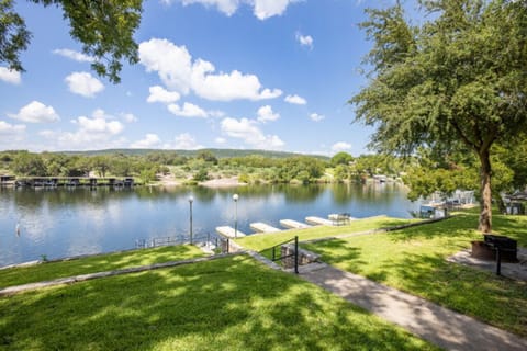 7efee172-5910-4149-9053-a12adc29f2e8