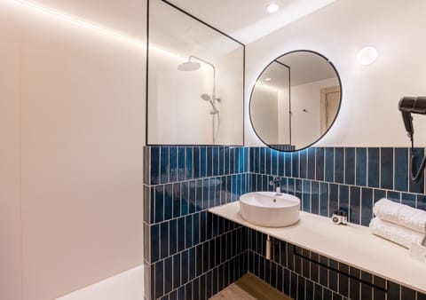 Free toiletries, hair dryer, bidet, towels