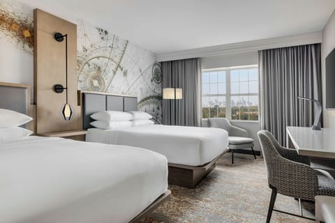 Premium bedding, in-room safe, desk, iron/ironing board