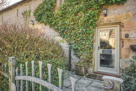 Lomas Cottage