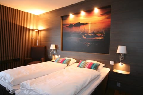 Junior Suite, Non Smoking | Minibar, desk, iron/ironing board, cribs/infant beds