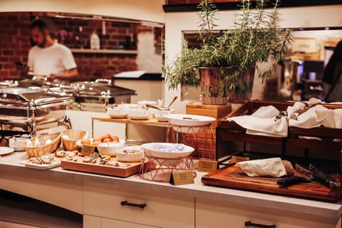 Daily buffet breakfast for a fee