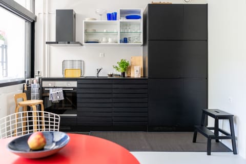 Apartment | Private kitchen | Fridge, oven, stovetop, dishwasher