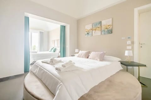 Luxury Quadruple Room | Minibar, desk, laptop workspace, soundproofing