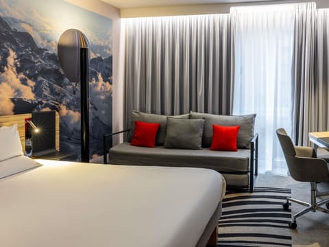 Standard Room, 1 Queen Bed with Sofa bed | Hypo-allergenic bedding, memory foam beds, in-room safe, desk