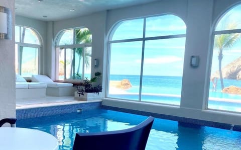 2 outdoor pools