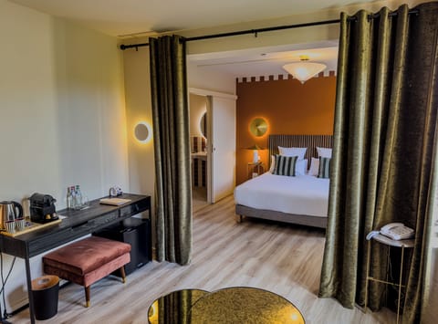 Suite | Premium bedding, pillowtop beds, in-room safe, desk