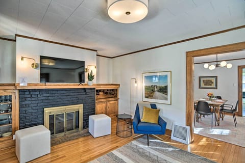 Des Moines Vacation Rental | 3BR | 1BA | Stairs Required | 1,500 Sq Ft