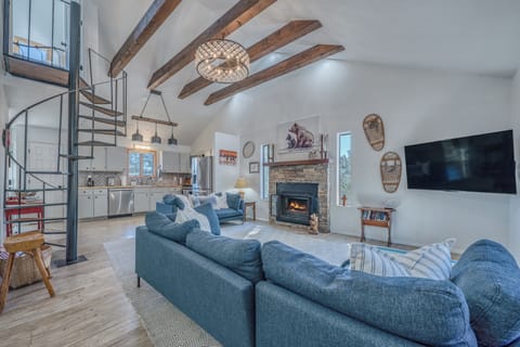 Living Room with gas fireplace