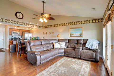 Branson Vacation Rental | 2BR | 2BA | Stairs Required to Access | 960 Sq Ft