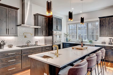 Stunning Fully Stocked Chef's Kitchen