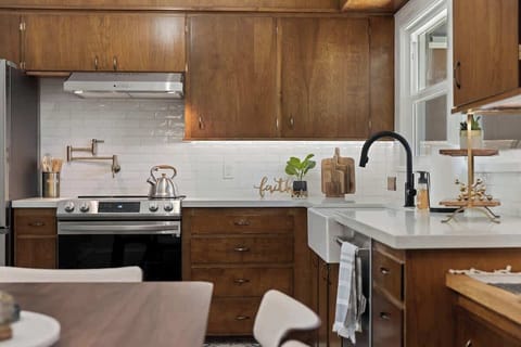 Fully stocked kitchen.