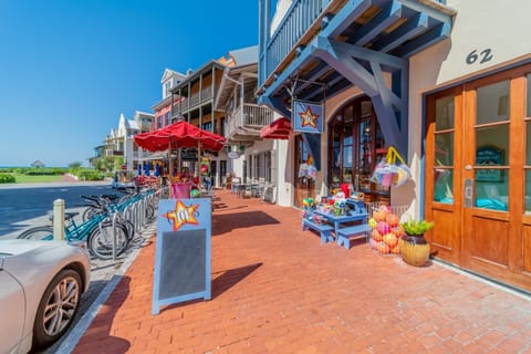 House, 4 Bedrooms | Property grounds