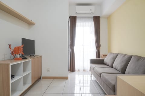 Apartment, 2 Bedrooms | Living area | TV