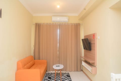 Apartment, 2 Bedrooms | Living area | TV