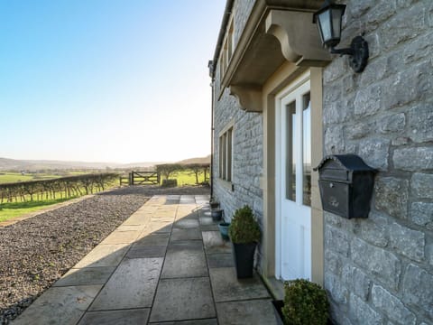 Cottage | Property grounds