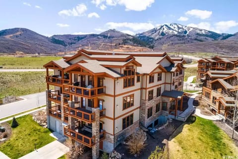 Overview towards mountains