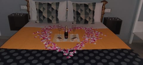 Standard Double Room | Down comforters, in-room safe, desk, laptop workspace