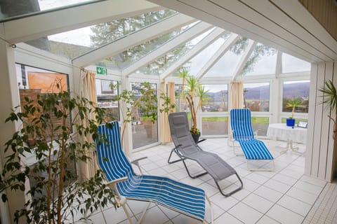Exercise/lap pool