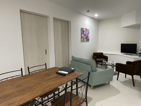 Basic Room | Living area
