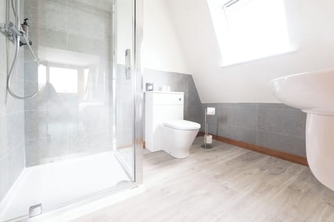 Comfort Twin Room | Bathroom