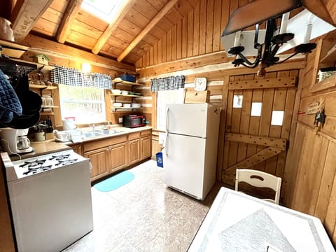 Fully equipped kitchen