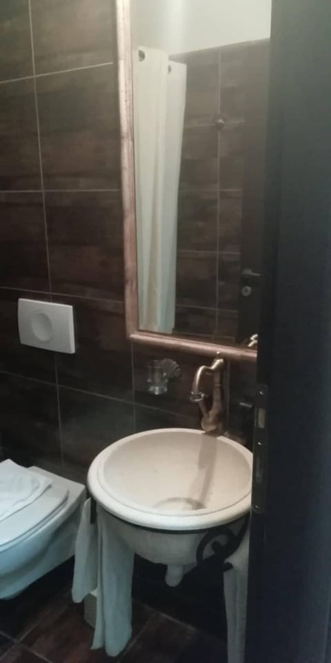 Free toiletries, hair dryer, slippers